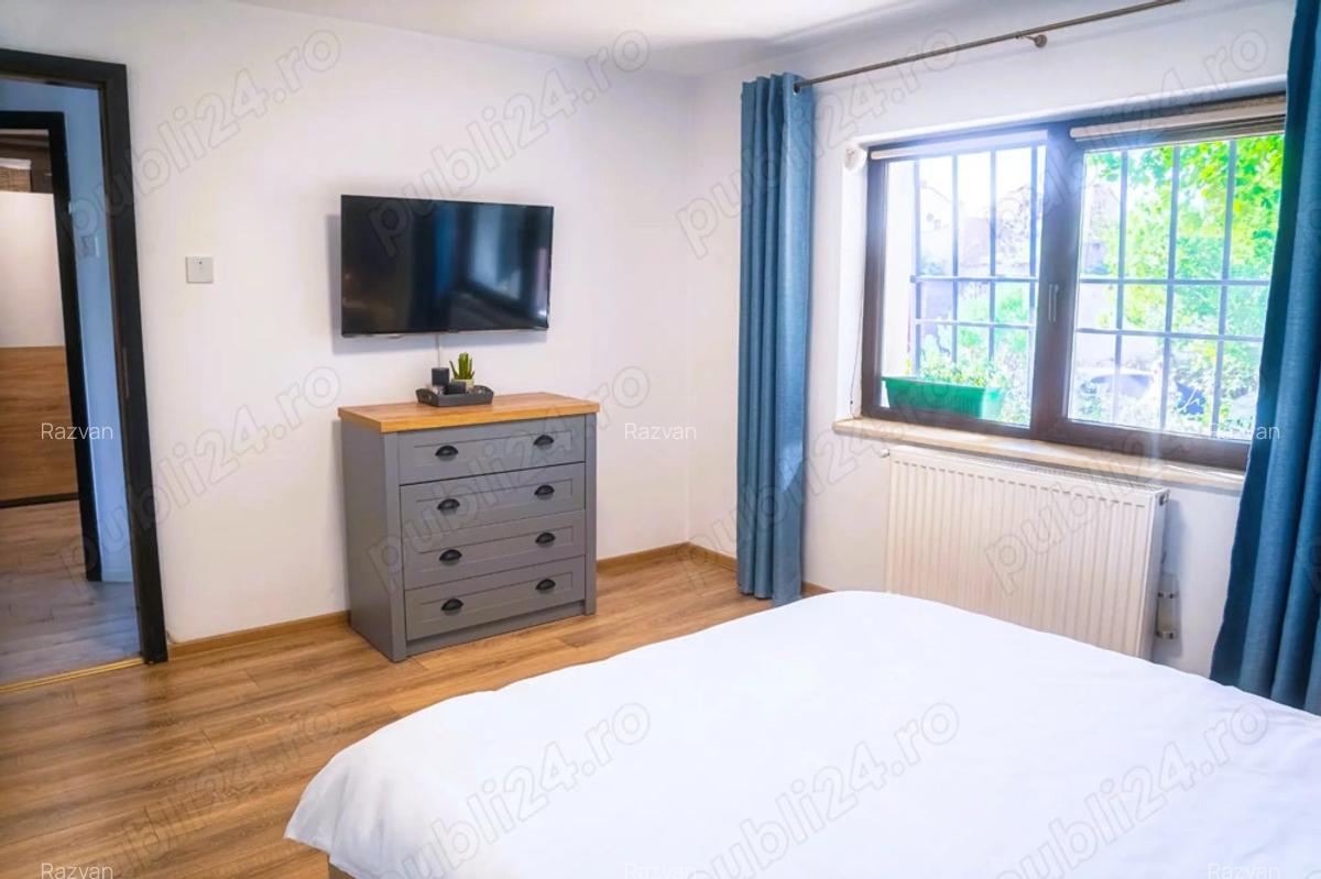 Proprietar - Apartament 4 camere, 130 mp utili, parter + demisol locuibil, cu garaj, zona Complex - 5