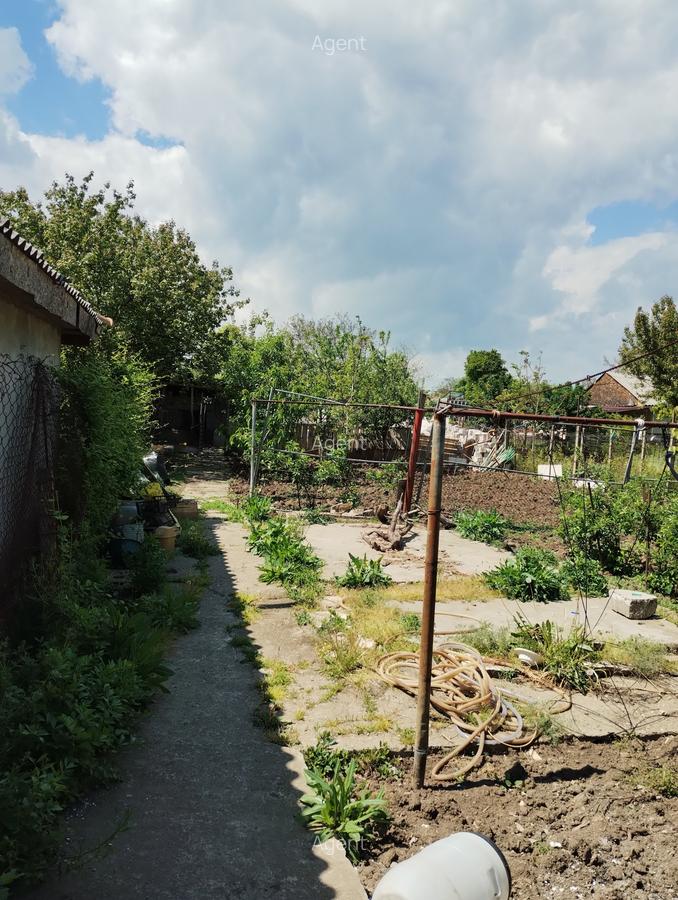 Casă cu 5 camere în Est - 1