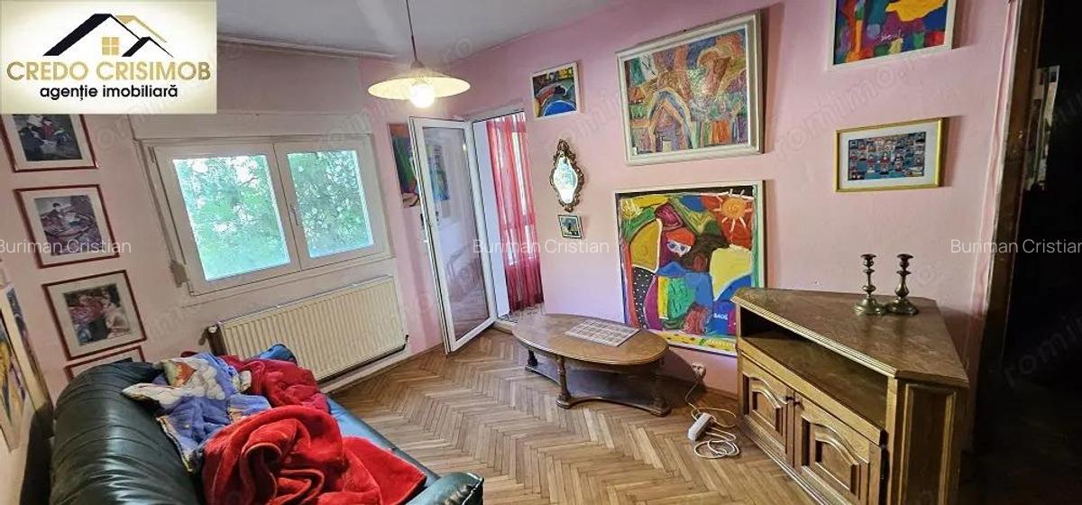 Vand apartament 4 camere etajul 1 zona Micro 4 - 8 Vand apartament 4 camere etajul 1 zona Micro 4 - 8