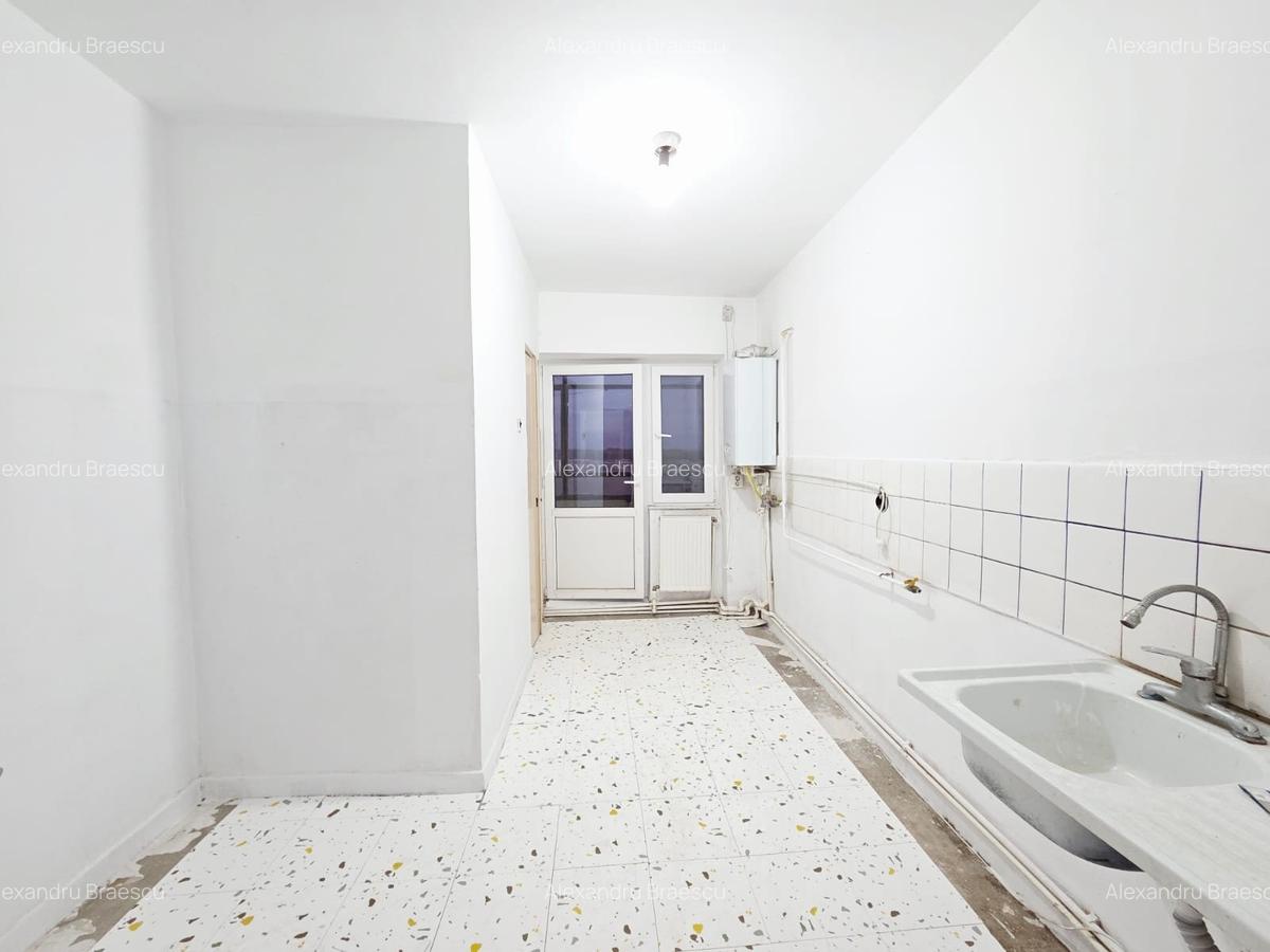 Apartament ultracentral spatios decomandat pozitionare bilaterala - 5