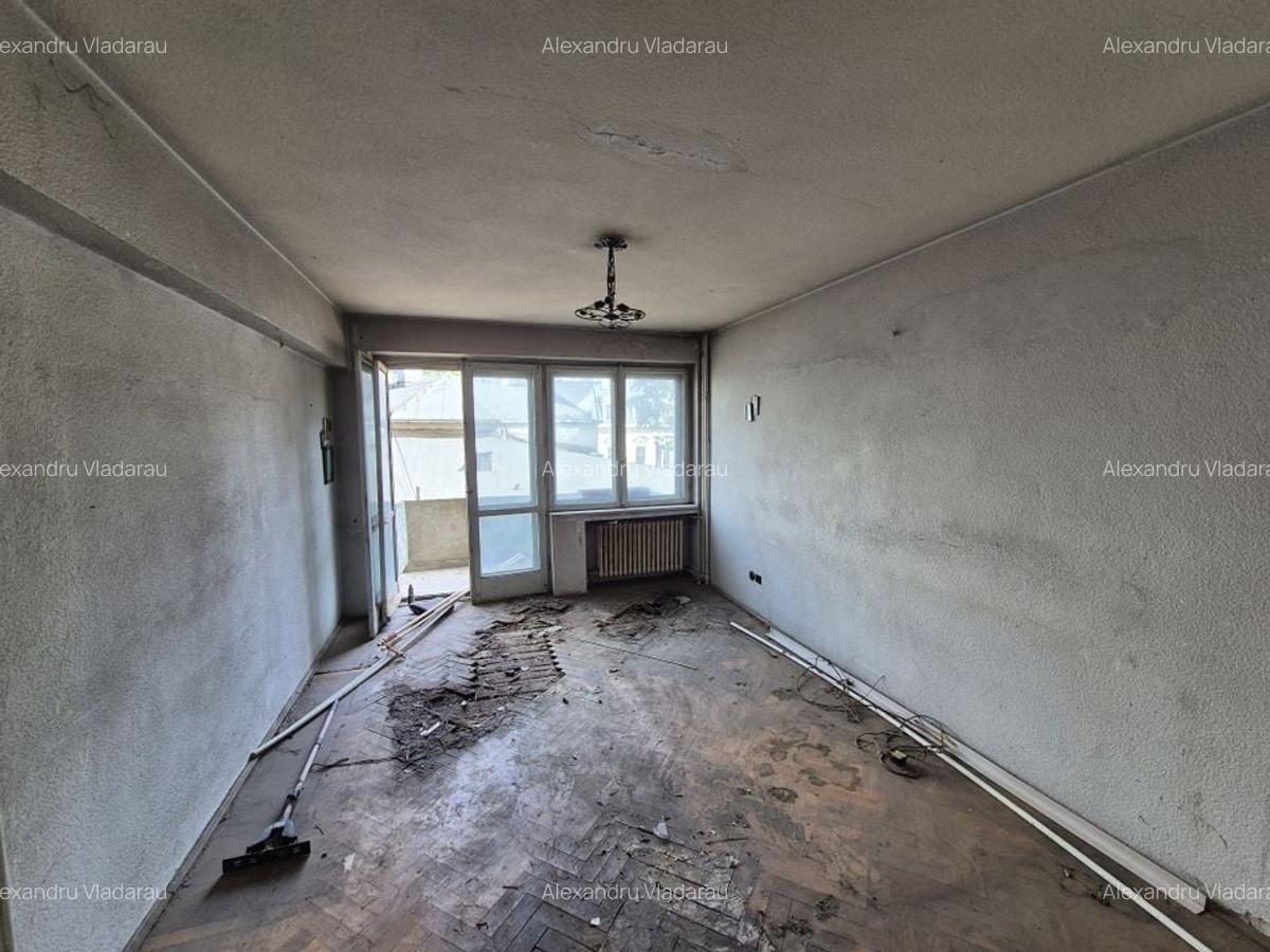Apartament cu 3 camere 50,50 mp - parc Cismigiu - 1