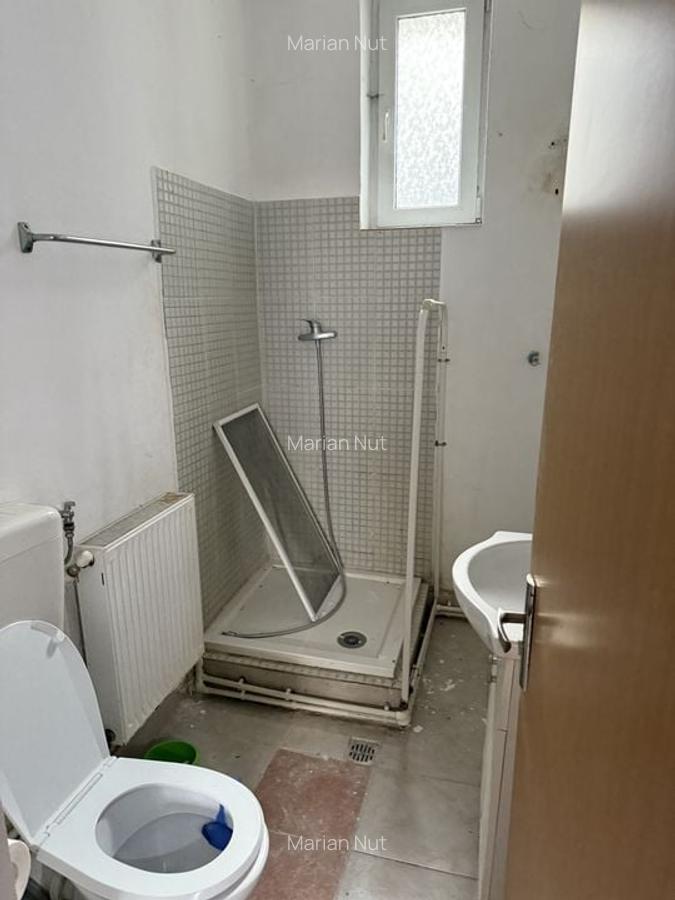 Demisol spațios -- pretabil birou, sau de locuit, Necesită renovare CLS R2 - 7