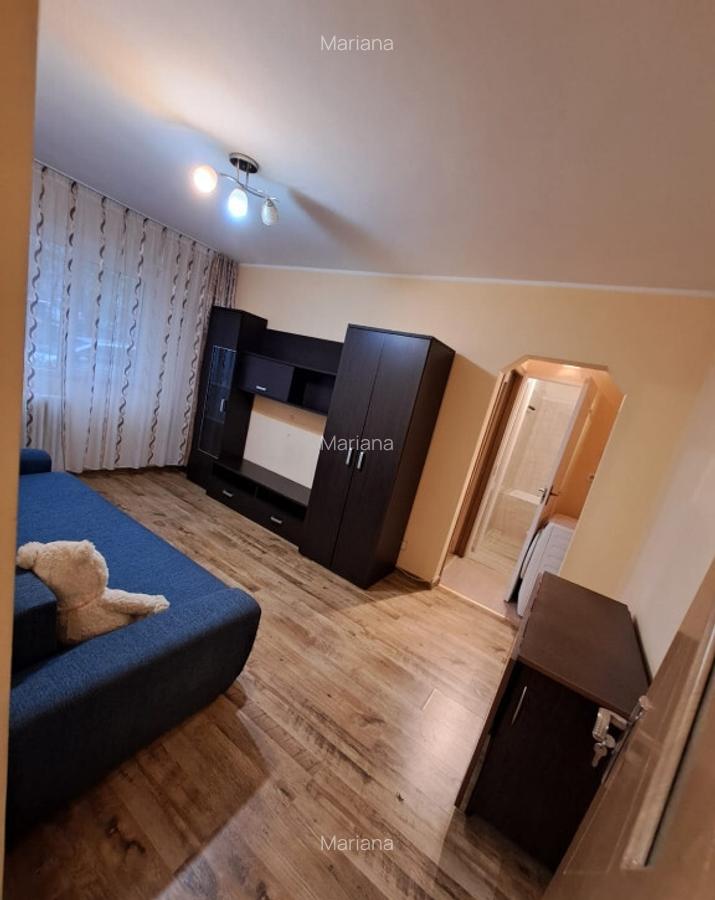 Vant apartament 2 camere Scoala 7 Botosani - 1