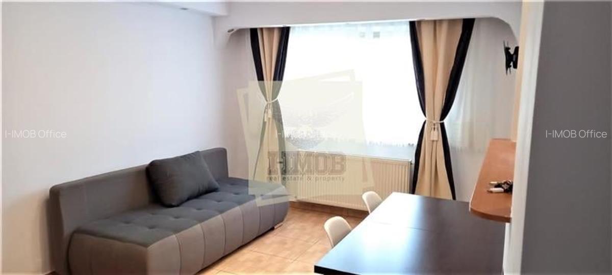 Apartament cu 3 camere si balcon in zona Vasile Aaron - 3