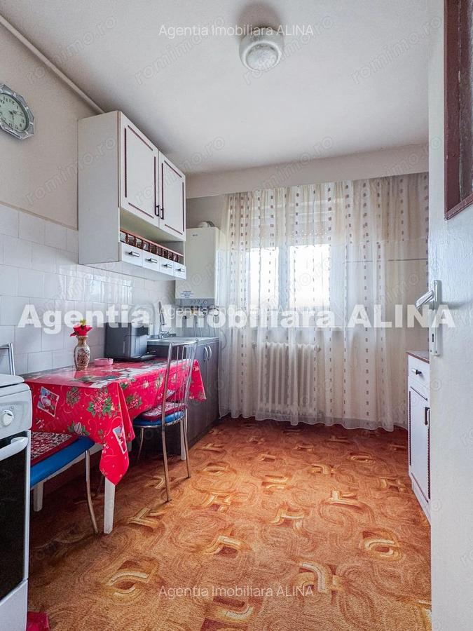 Ap. 2 camere in Deva, zona Balcescu, suprafata utila 56 mp, decomandat, etaj 4. - 3