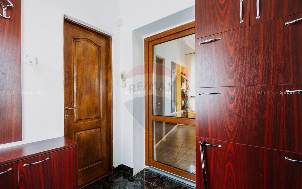 Vanzare casa, intr-o loca?ie lini?tita in cartierul... - 14