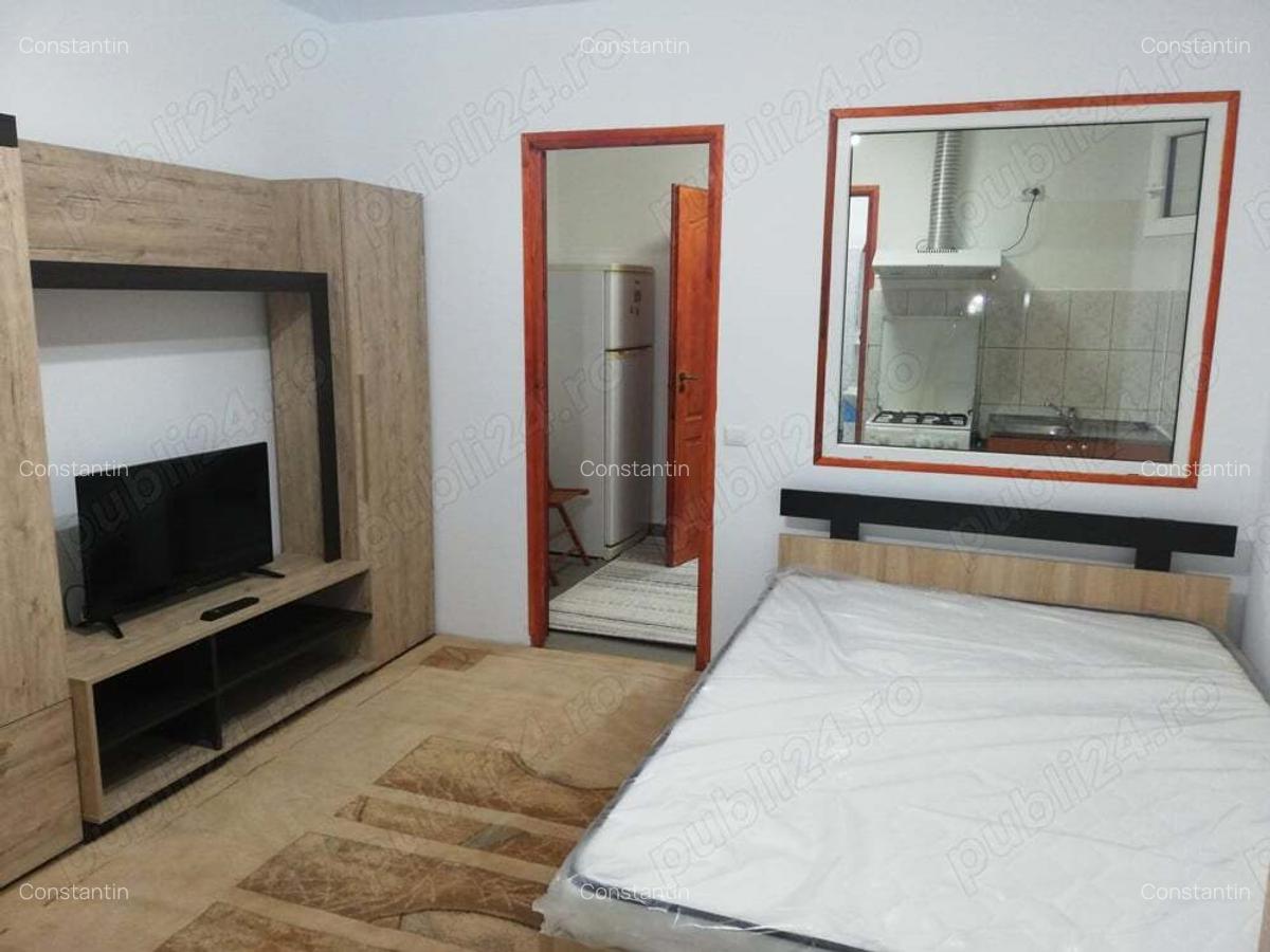 Inchiriez garsoniera la curte - 5