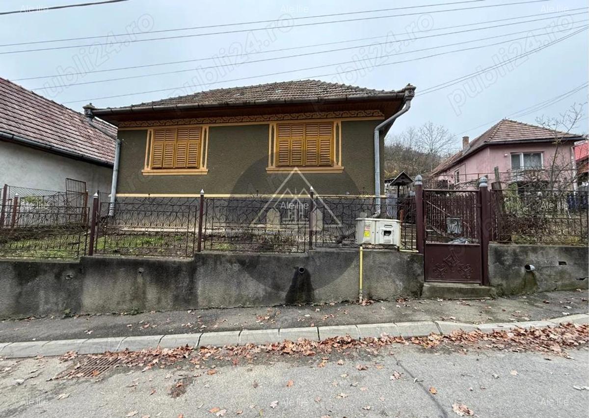 Casa de 3 camere, Medias - 2