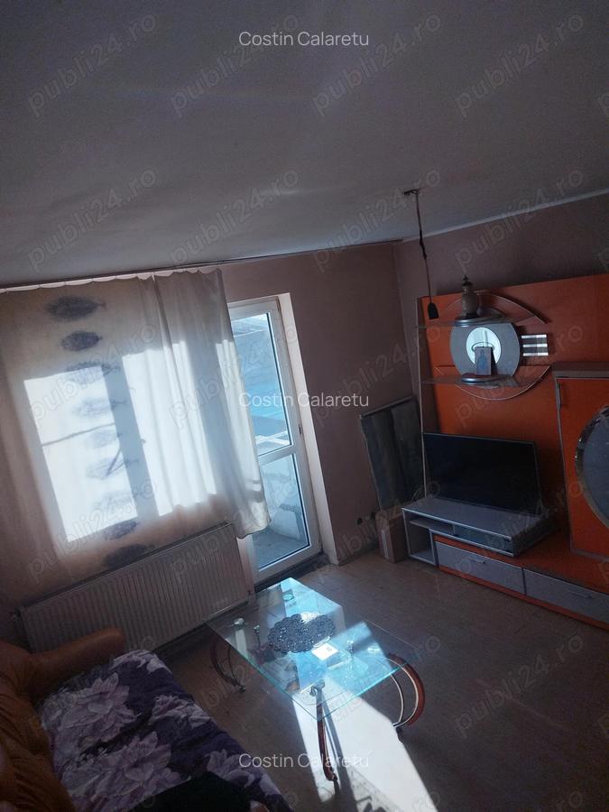 Apartament 2 camere + curte cu o construc?ie de Bca - 2