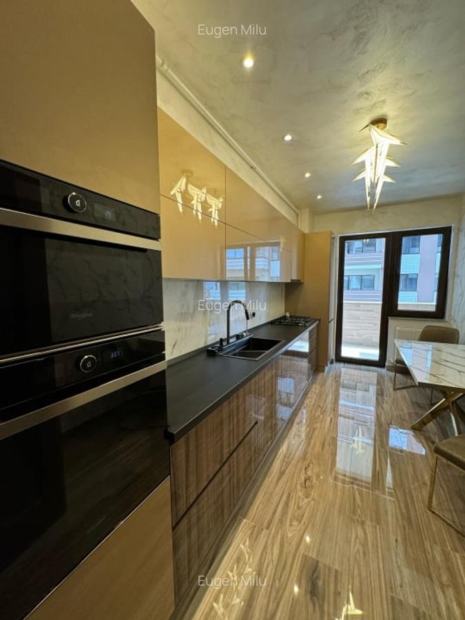 Apartament cu 2 camere decomandat, mobilat în Tractorul - 1