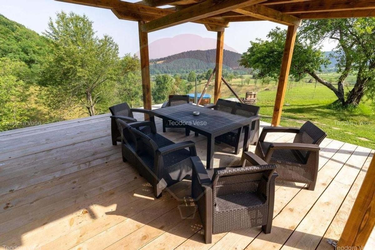 Casa de vanzare zona Bratca, 5 camere, 12 375 teren - 18