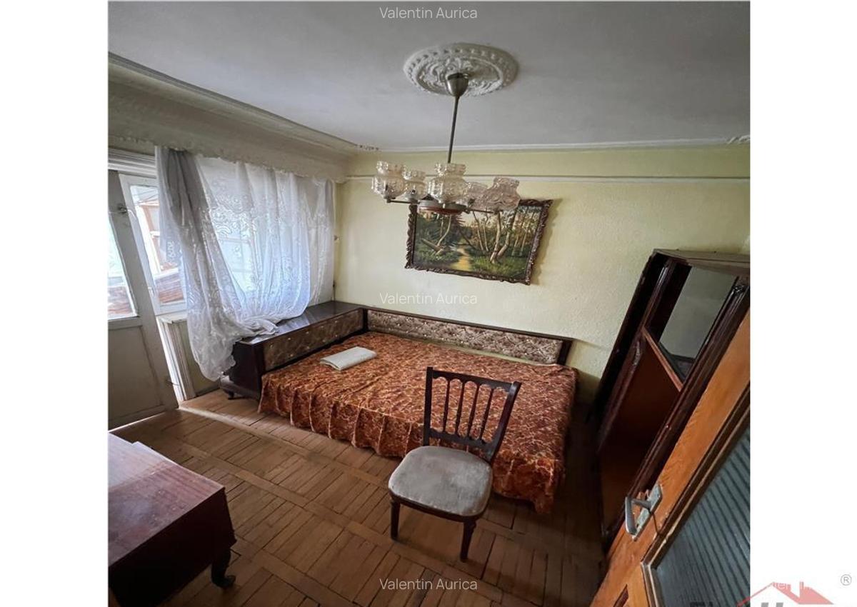 Apartament 4 camere, etaj 2/4, 86mp utili, zona Liceu Unirea - 7 Apartament 4 camere, etaj 2/4, 86mp utili, zona Liceu Unirea - 7