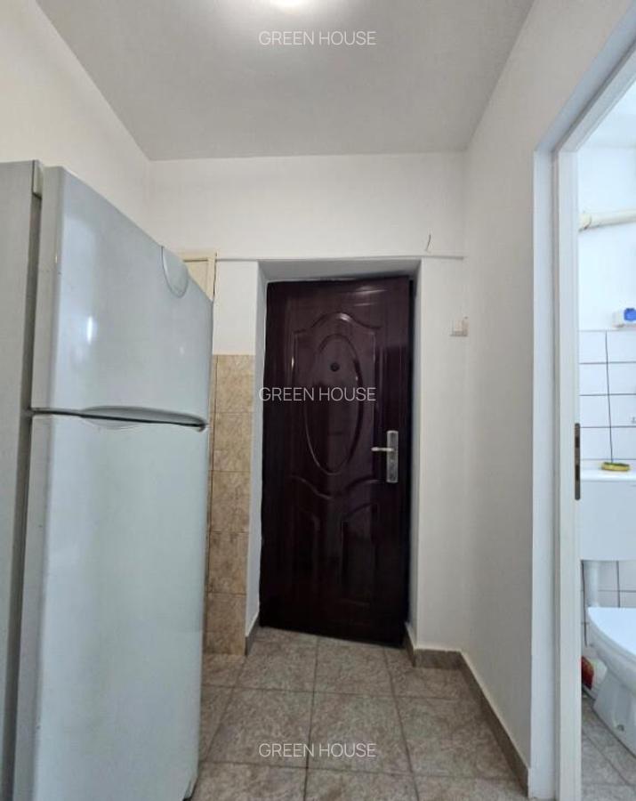 Garsoniera,parter,zona Progresu - 12