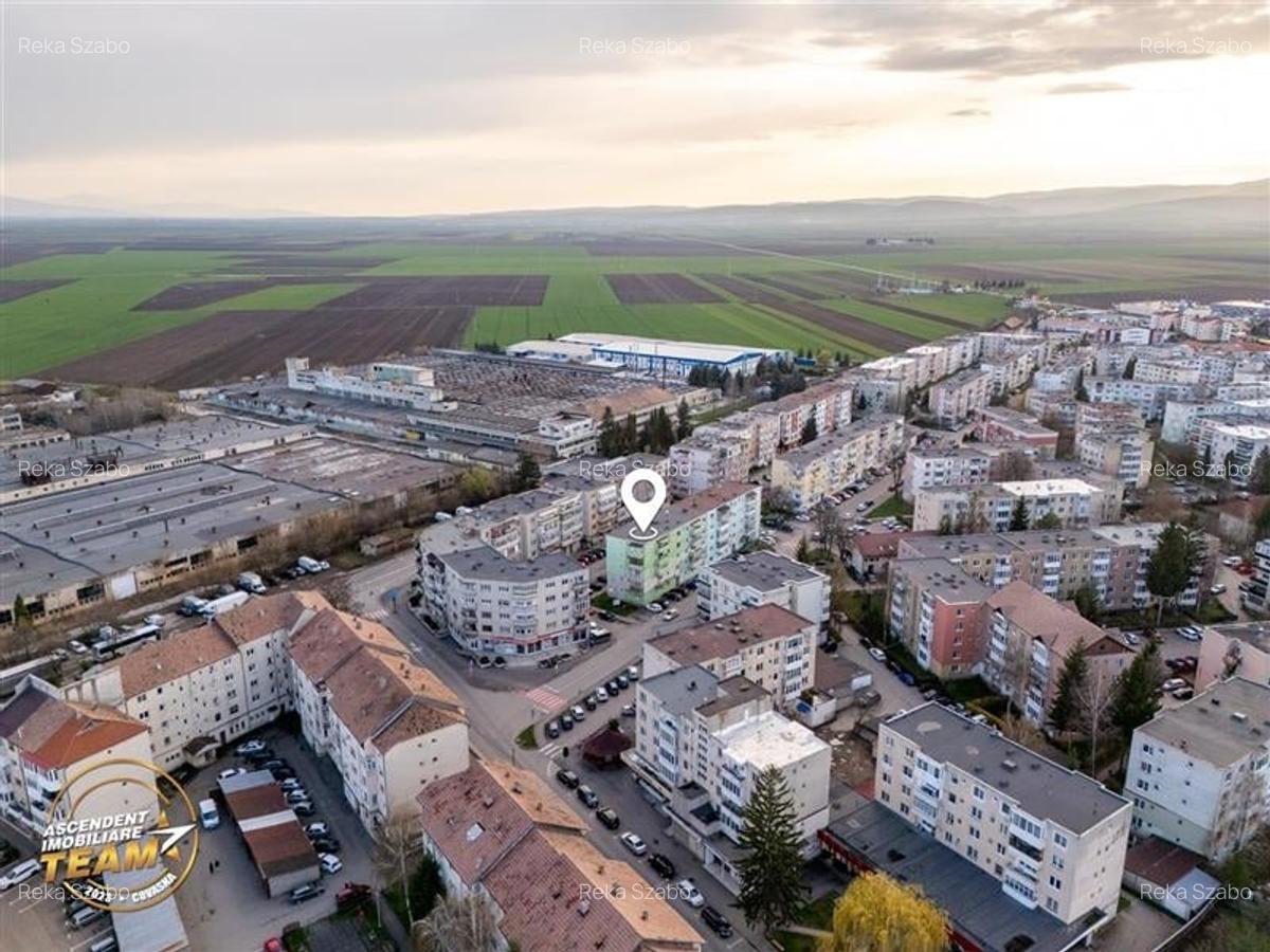 Film! Rezidenta personalizabila, etaj1, cu balcon,Targu Secuiesc, Covasna - 1