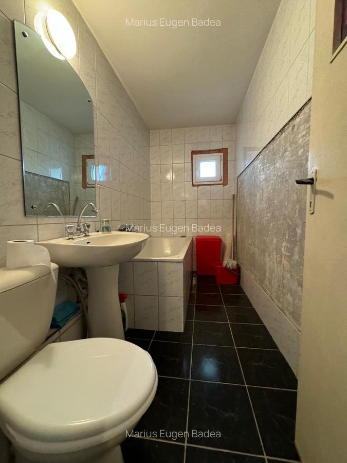 Apartament cu 4 camere decomandat în Sebastian - 9