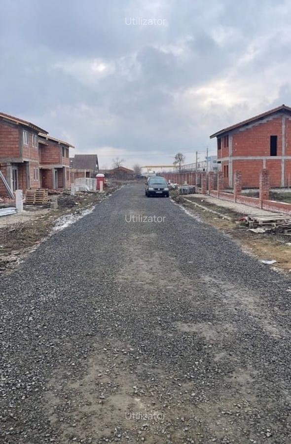 Teren de vânzare în Săcălaz cu autorizație de construcție și utilități - 5