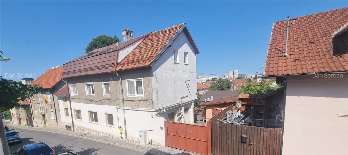 Apartament de doua camere  la casa , cu gradina zona centrul Istoric - 11