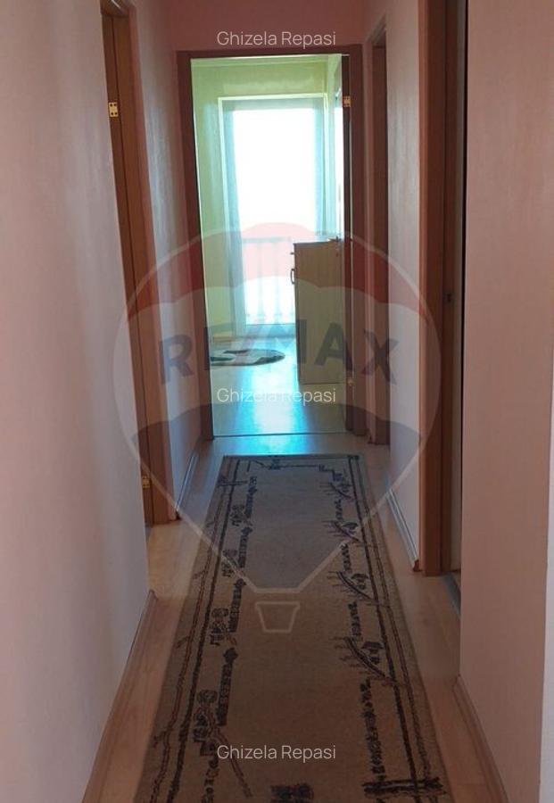 Casa / Vila cu 5 camere de vanzare - 9