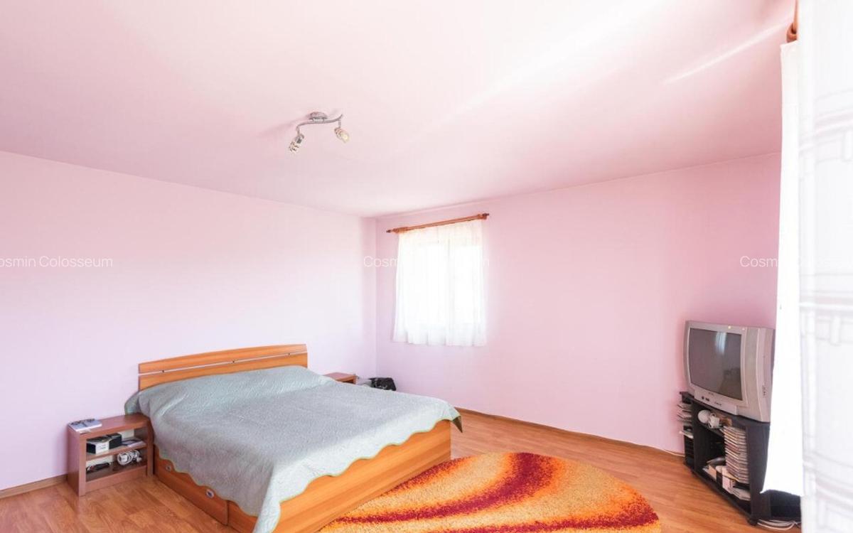 Casa deosebita in zona centrala Sanpetru teren generos! - 12