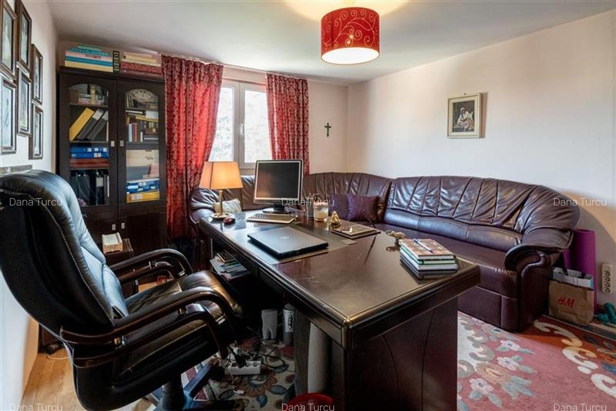 Vila deosebită, stil provensal, la 750 m de UMF - 11