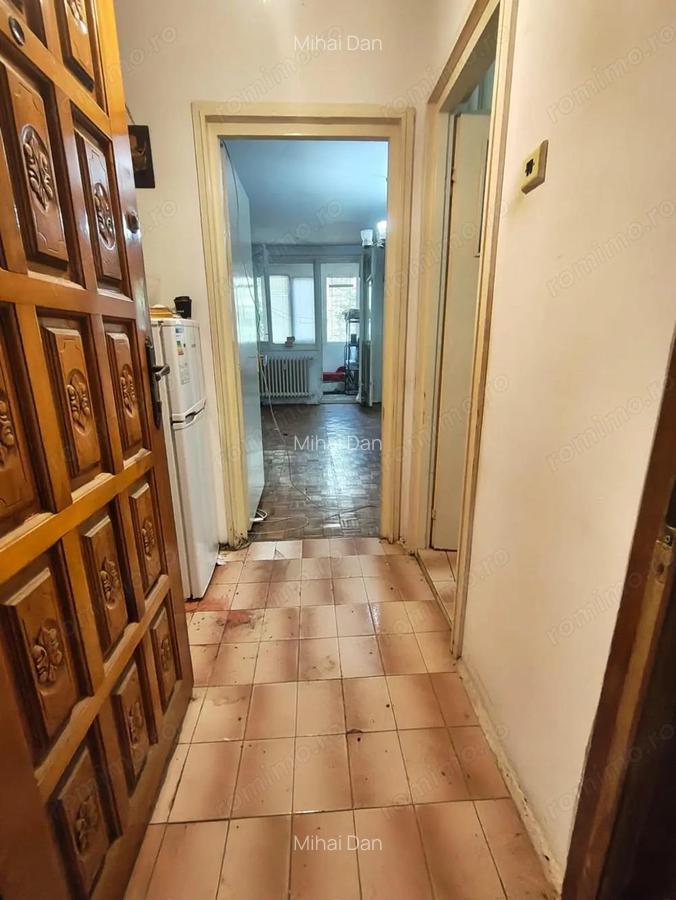 Garsoniera zona Drumul Taberei metrou Tudor Vladimirescu - 2