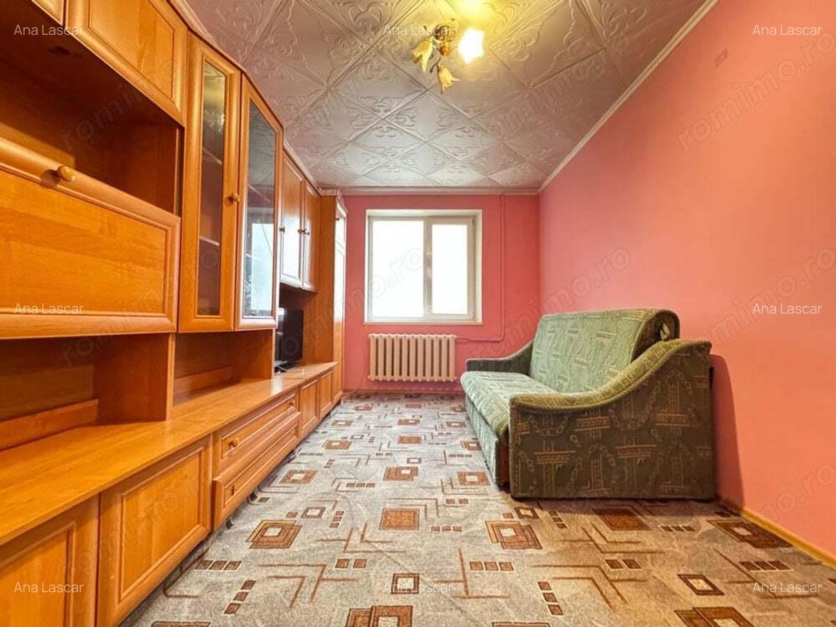 Vand garsoniera confort 1 , situata in Vitan - 4