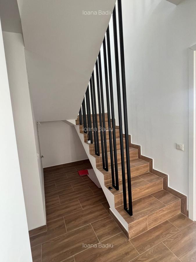 Vila individuala - 5 camere - 3 bai - beci- Teren 330 mp - 6