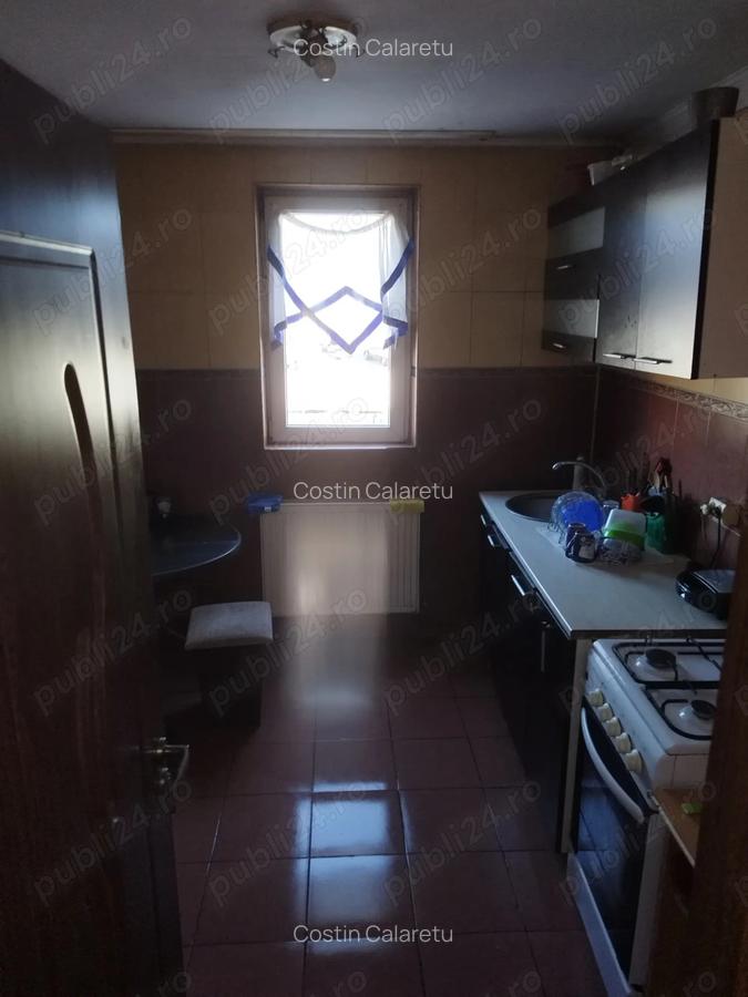 Apartament 2 camere + curte cu o construc?ie de Bca - 4