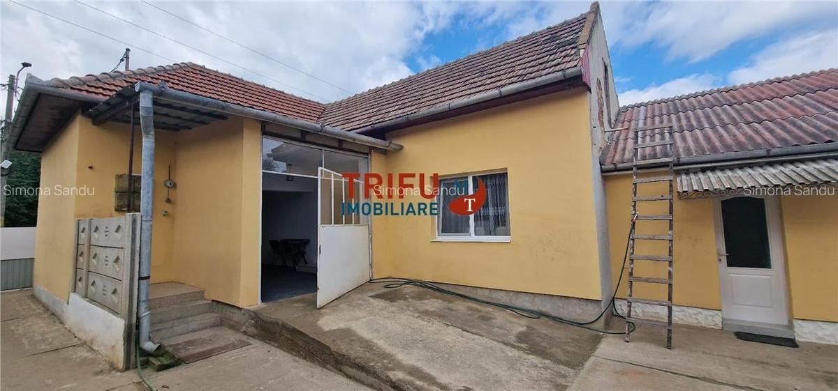 Casa 3 camere, 976 mp, garaj, zona Barabant - 2 Casa 3 camere, 976 mp, garaj, zona Barabant - 2