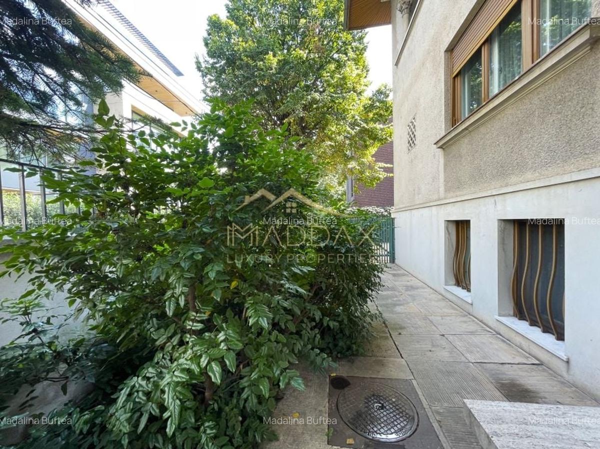 4 rooms ***203 SQM useful*** / 38 SQM terrace + garage / Primaverii - 5