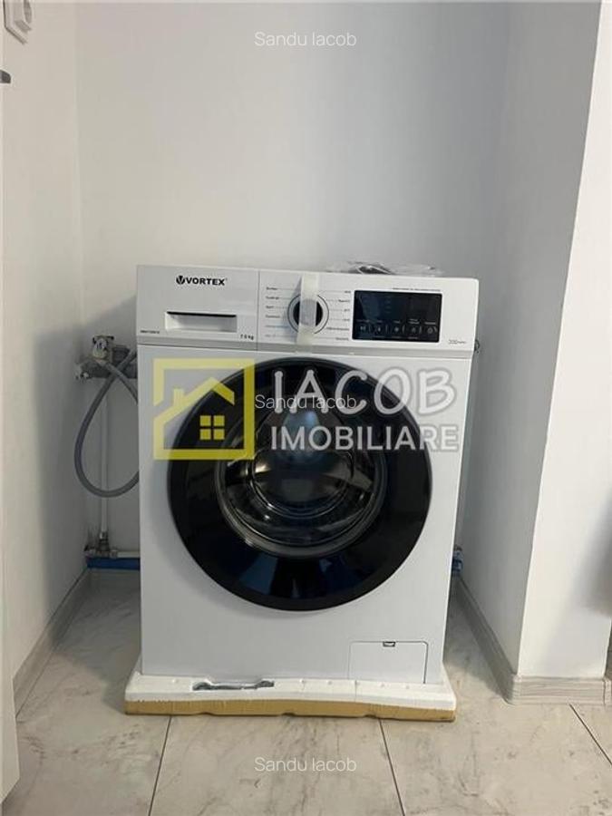 Apartament 3 camere, str. Banca Nationala - 10