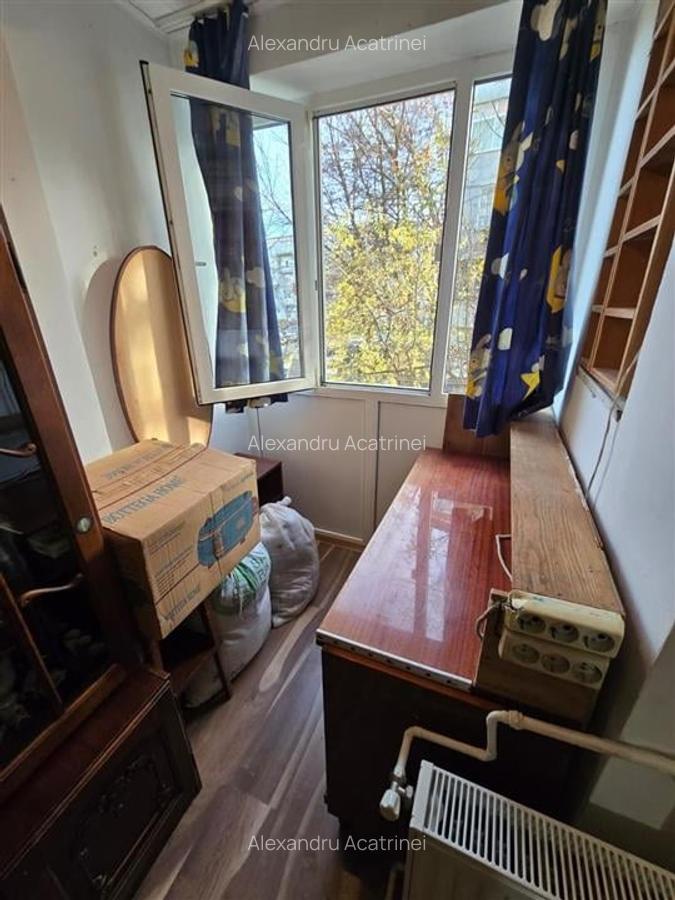 Etaj 1 - Nicolina , garsoniera mobilata, libera - 5