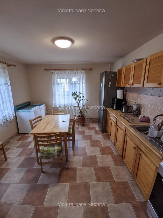 Casă cu etaj de vânzare, 5 camere, 2 băi, Dâmbu Rotund zona strada Livezeni - 24