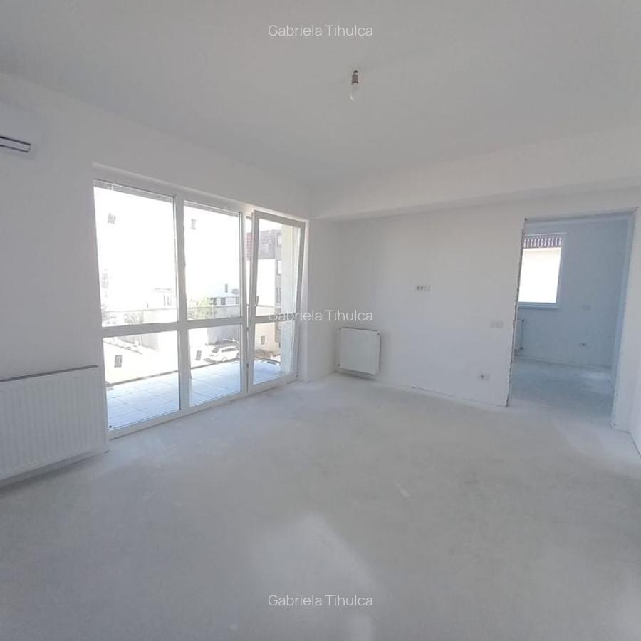 Vânzare rapidă! 4 camere 110 mp + balcon  Etaj 1/4  Finalizat - 1
