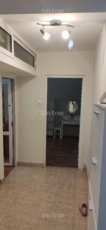 Apartament 3 camere semidecomandat, Inel 2 - 6
