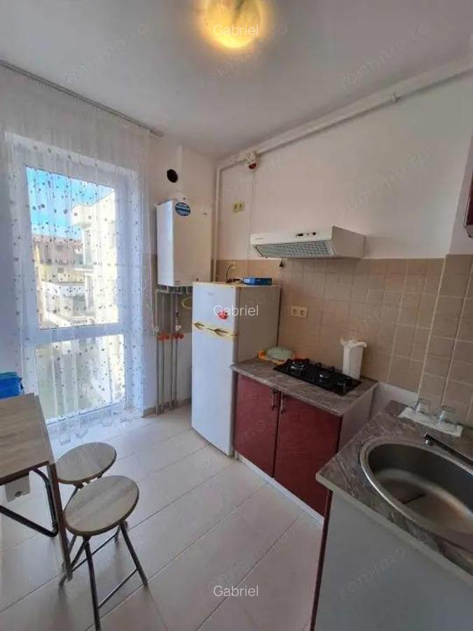 Garsoniera, 35mp, decomandat, centrala proprie, metrou, AC, Titan - 2