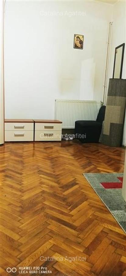 Oferta Speciala - Apartament cu 3 Camere in casa , Zona Centrala - Schei - 2
