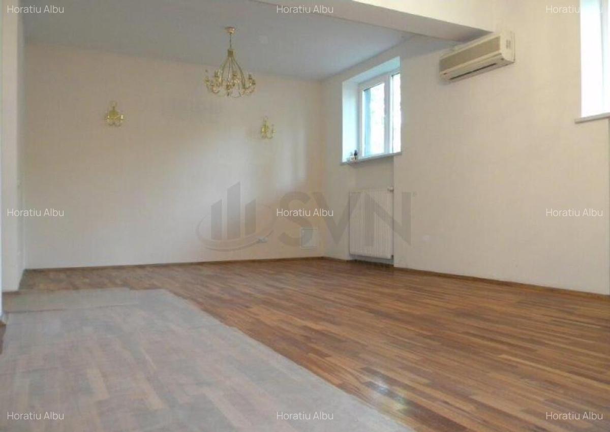 Apartament cu 4 camere Televiziune - 1