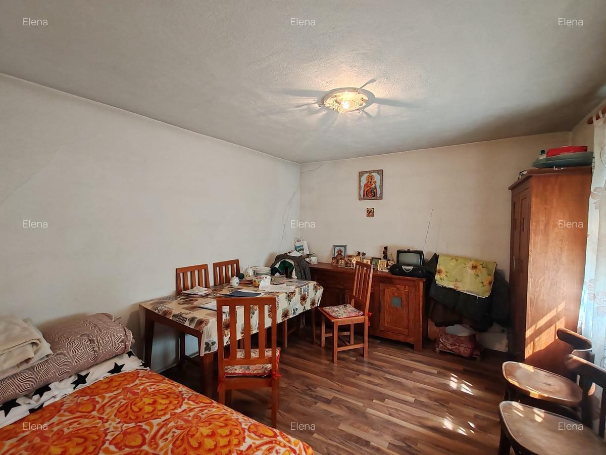 Chiajna casa veche cu teren stradal in centru - 10
