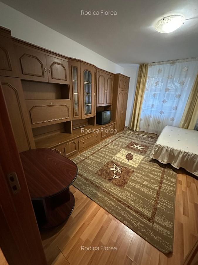 Garsoniera- Tractorul langa Coresi Mall - 8