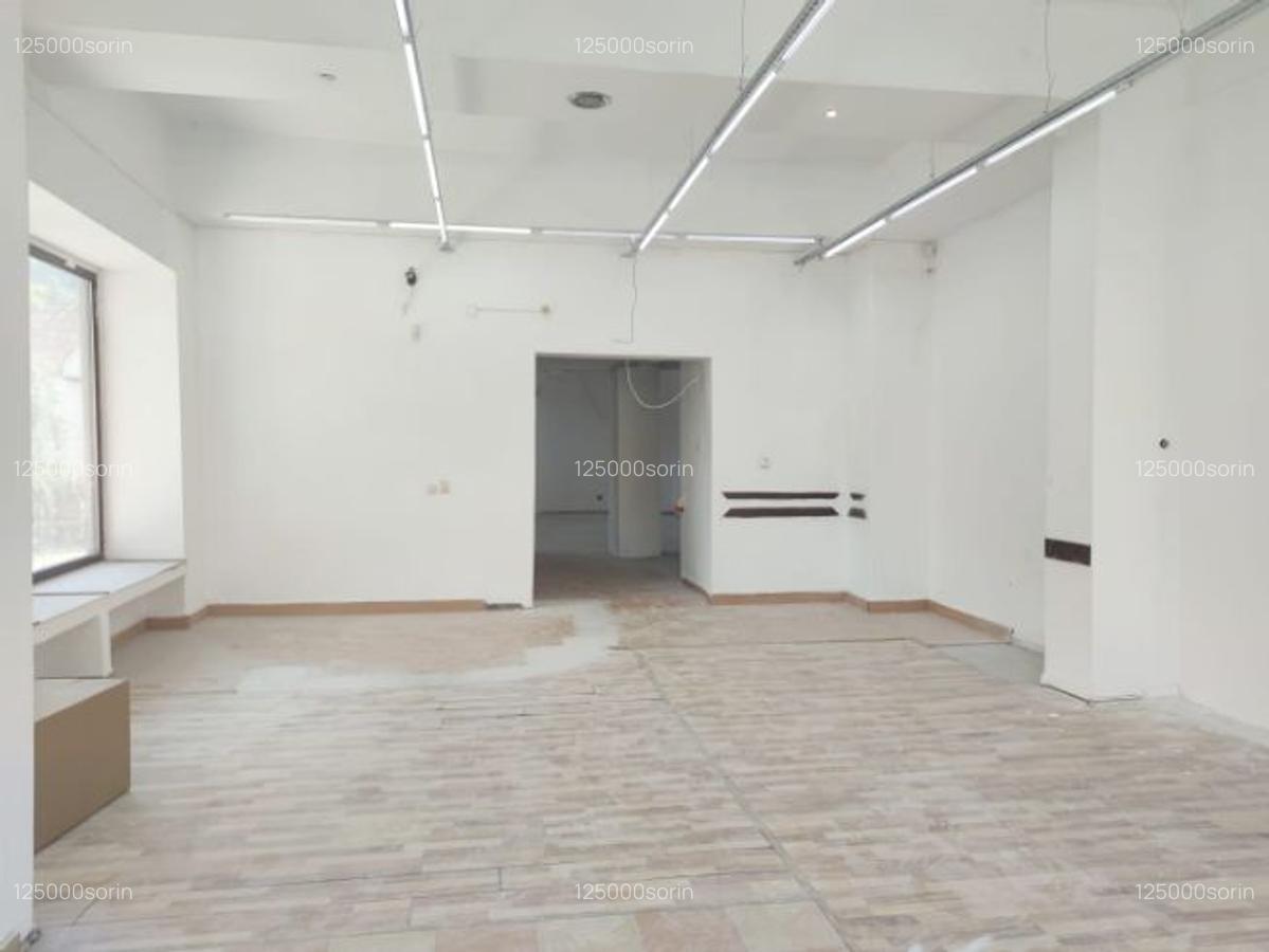 Spatiu comercial, vitrina, 180 mp, Rasnov. - 3