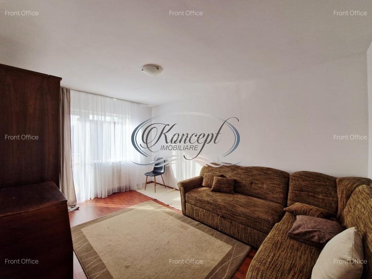 Casa moderna cu mansarda si curte comuna in zona Campului - 4