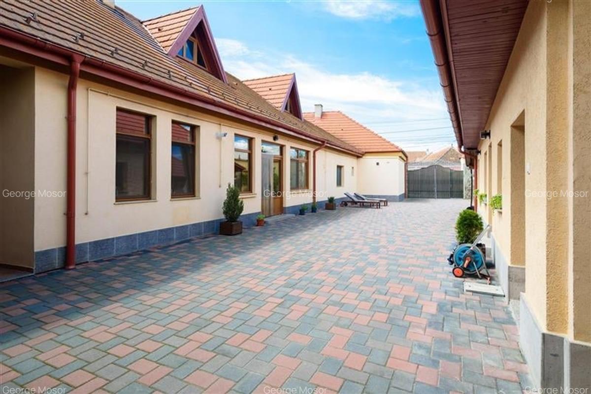 Proprietate nobiliara, cu influente moderne, Prejmer, Brasov- rezidential/ comer - 25