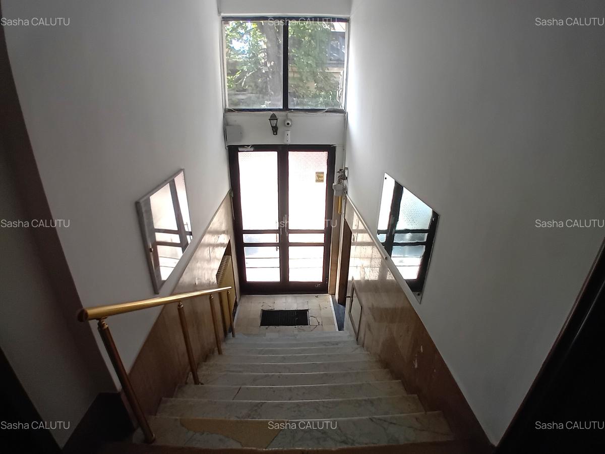 Apartament cu 5 camere decomandat, mobilat în Universitate - 8