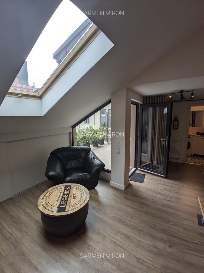 Apartament cu 3 camere semidecomandat în Central - 6