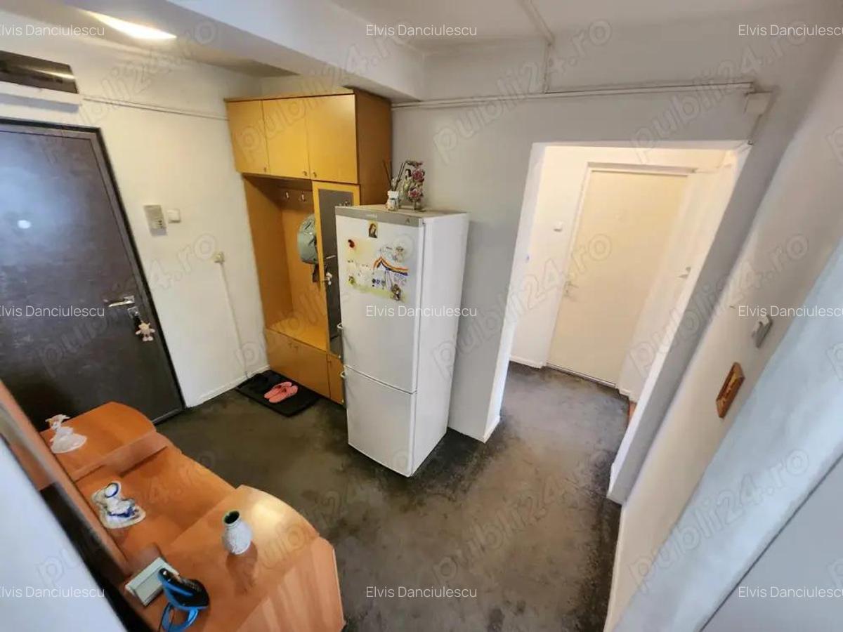 3 Cam - Spitalul Judetean-Mobilat--Utilat-Centrala -53Mp+Balcon 6Mp-95000 Euro-Negociabil - 14