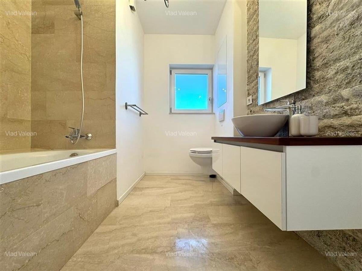 Apartament 3 camere,  Parcare Subterana, zona Grand Hotel Italia - 10
