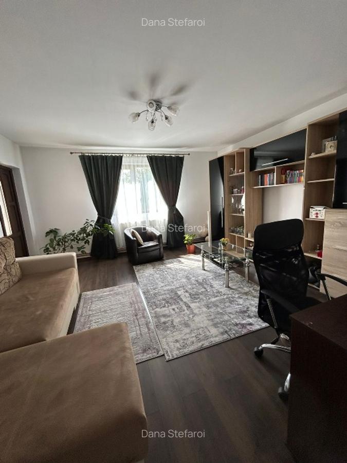 Casă de vânzare - 4