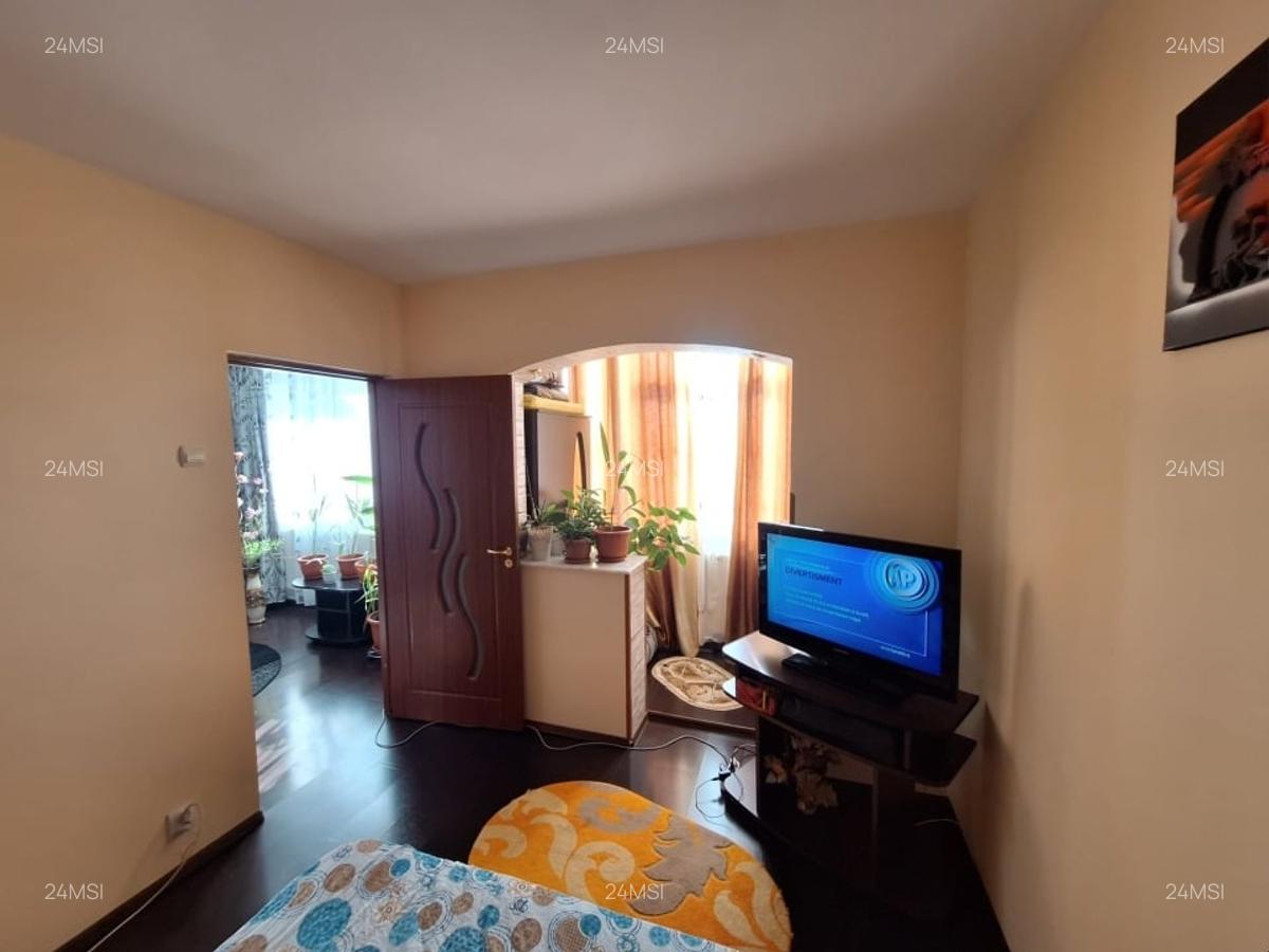 De vanzare apartanemnt 2 camere- Costesti, jud. Arges - 5