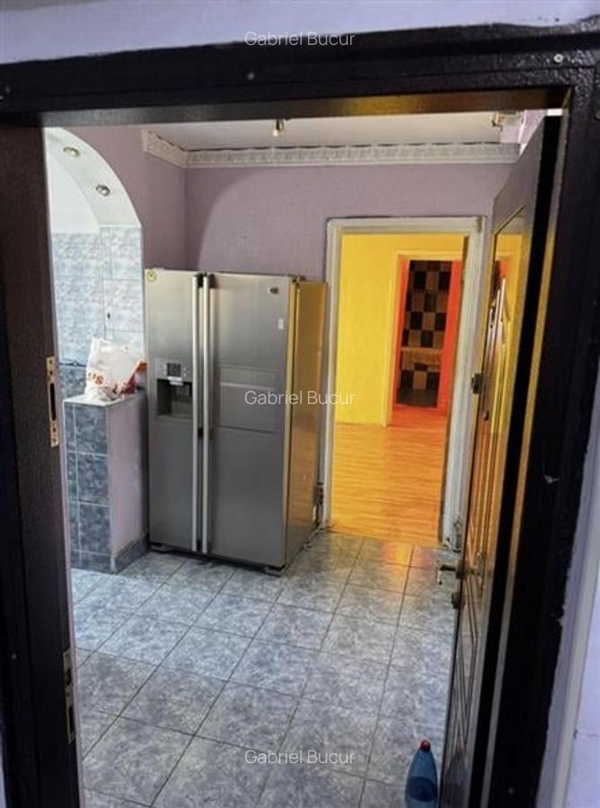 Vanzare Apartament 3 Camere Semidecomandat Piata Sudului-Tulnici - 13